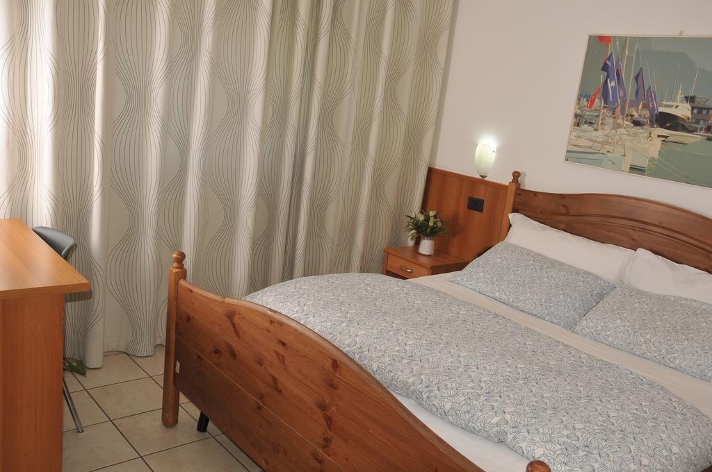 Borromeo Residenze Service S.A.S Peschiera Borromeo Eksteriør bilde