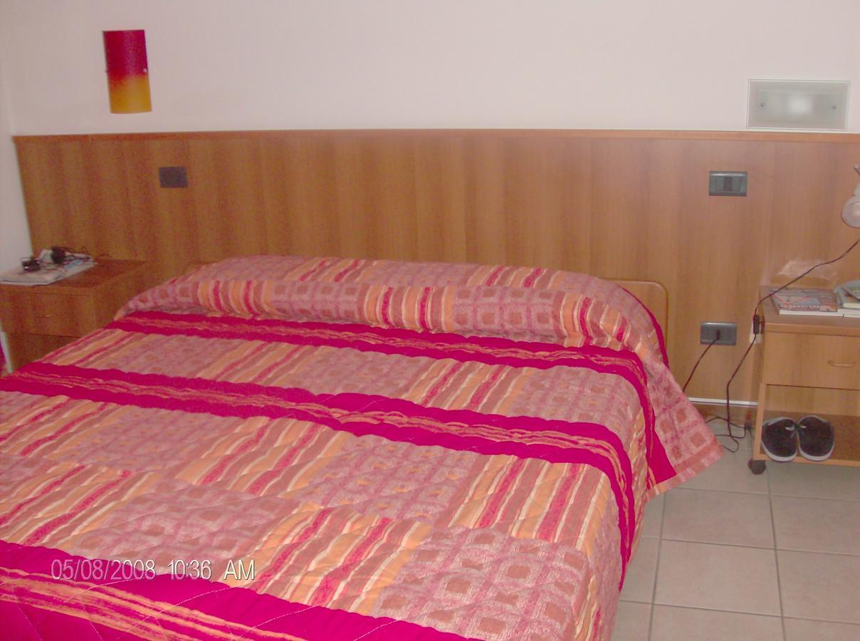 Borromeo Residenze Service S.A.S Peschiera Borromeo Eksteriør bilde